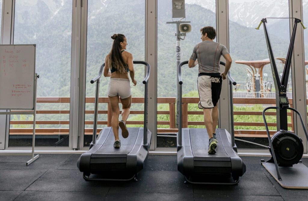 beneficios-do-hiit-para-queirma-de-gordura-site-vibe-atual-3-scaled-e1741814545524-1024x668 Benefícios do HIIT para queima de gordura